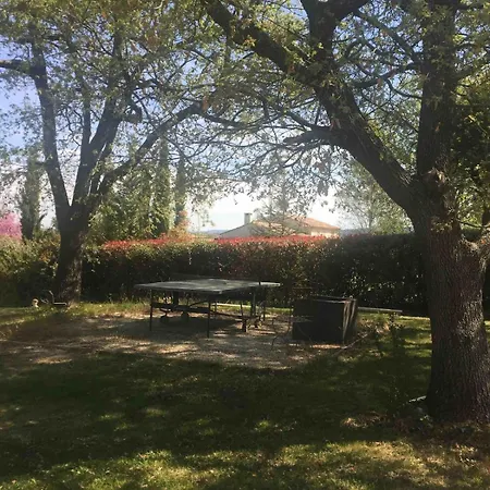 Rez-de-chaussee De 45m2, Piscine, Climatisation, Parking